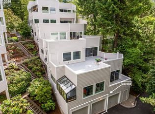 48 Eagle Crest Dr APT 3D, Lake Oswego, OR 97035