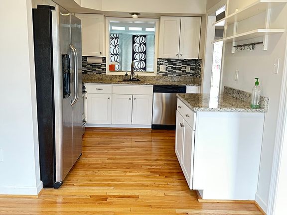 4th image of 7841 Shepherd Hills Ct