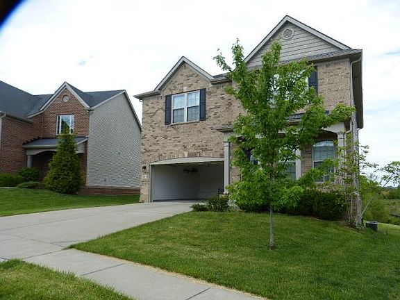 2nd image of 121 Rowanberry Dr