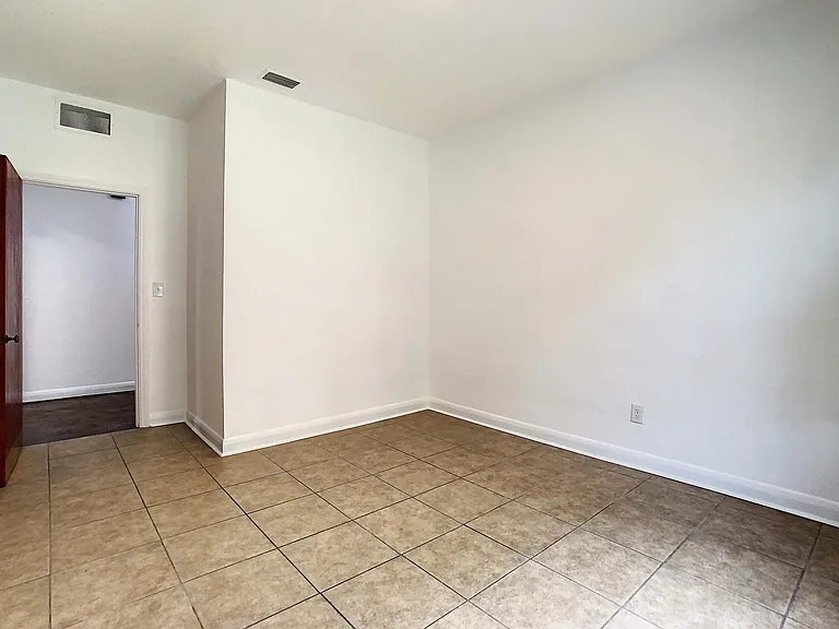 2211 Durham St — Photo 32