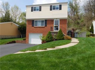 545 Invicta Dr, Pittsburgh, PA 15235