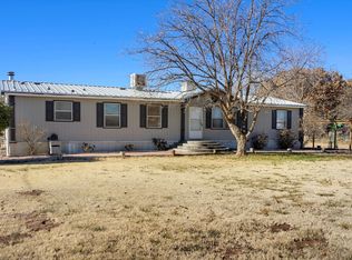 42 Jason Rd, Los Lunas, NM 87031