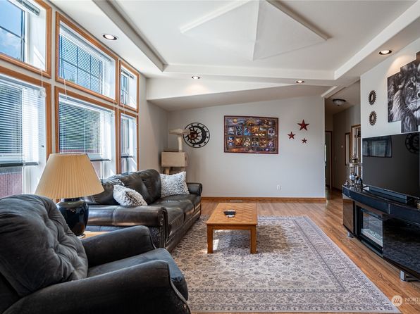935 Sunrise Drive, Manson, WA 98831