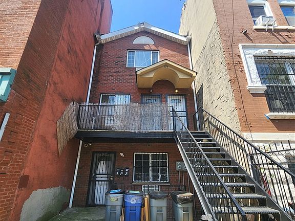 3rd image of 324 Throop Ave APT 2