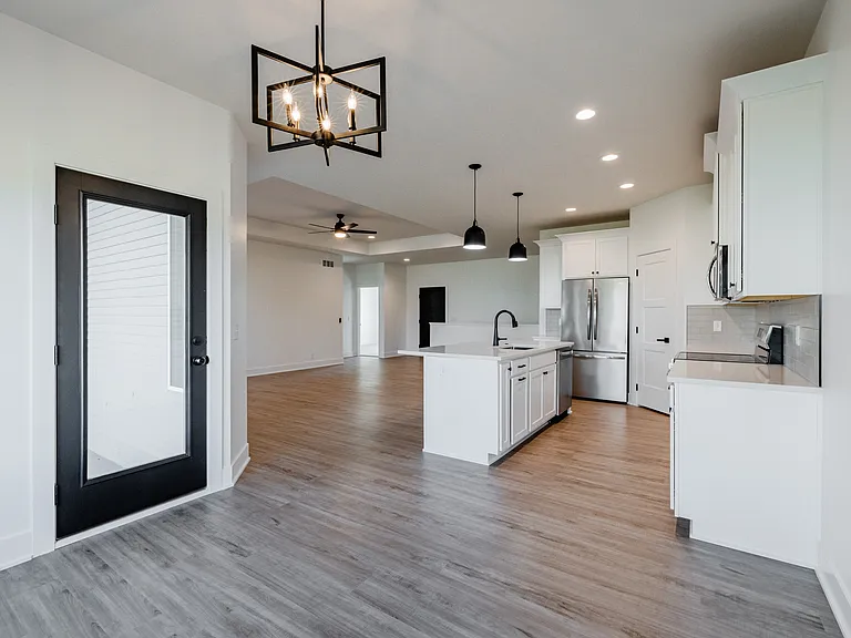 8620 S 49th St — Photo 18