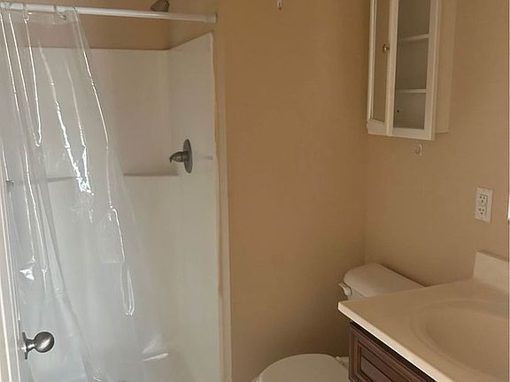 5th image of 132 Wood Ln #132