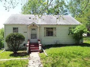 1942 S Maywood Ave, Independence, MO 64052