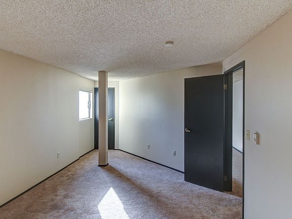 4th image of 3025 NE 137th St #403B