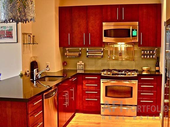 2nd image of 325 Berry St APT 616