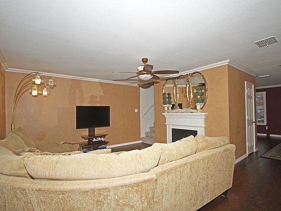 3rd image of 1517 Breeze Ln