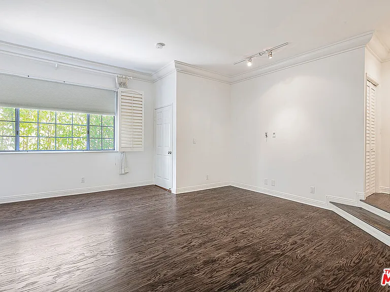 315 N Swall Dr #303 — Photo 14