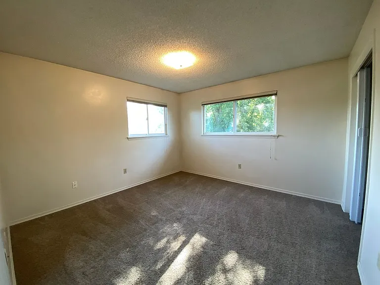 1404 N Brook Ct — Photo 20