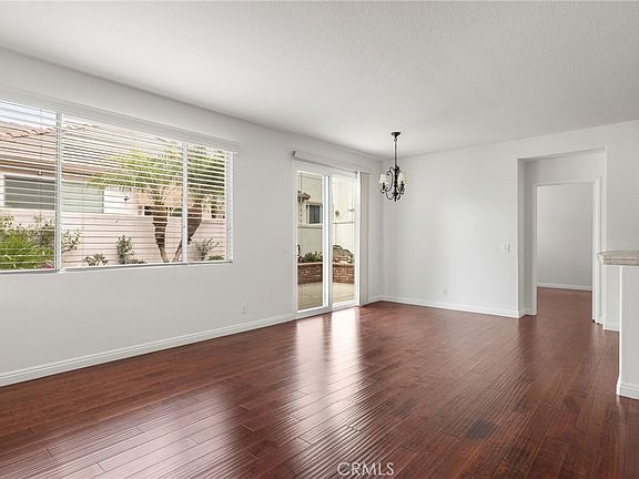 5th image of 60 Seacountry Ln