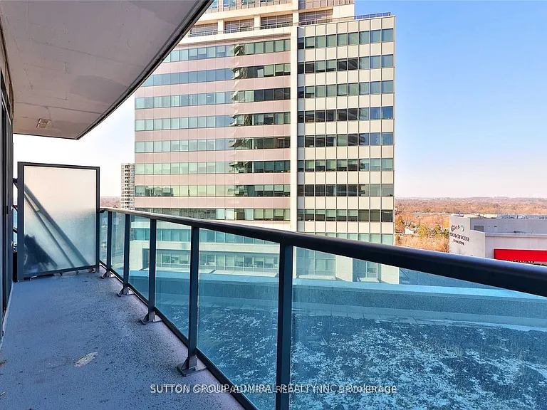 7171 Yonge St #405 — Photo 26