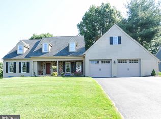 1040 Stonegate Rd, Hummelstown, PA 17036