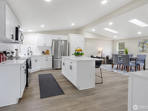 3rd image of 15080 Wilcox Road NW