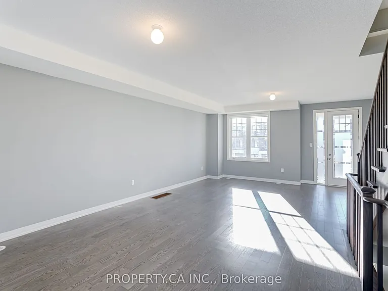 24 Clarington Blvd — Photo 11