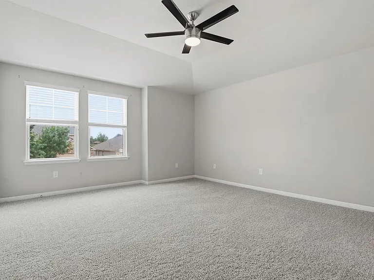 113 Bastian Ln — Photo 10