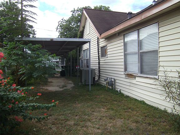 3rd image of 326 N Burr St