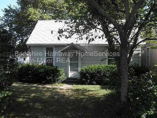 2538 Putnam St photo 1