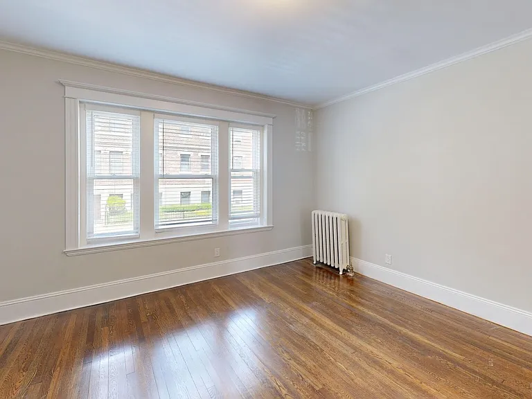 6 Radcliffe Rd #2 — Photo 3
