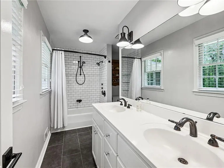 1130 Angelo Ct NE — Photo 20