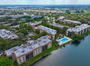 511 Ives Dairy Rd APT 101-6, Miami, FL 33179