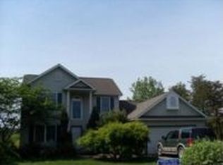 17 Indianwoods Rd, Lewisburg, PA 17837