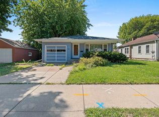 109 W 23rd Ave, Oshkosh, WI 54902