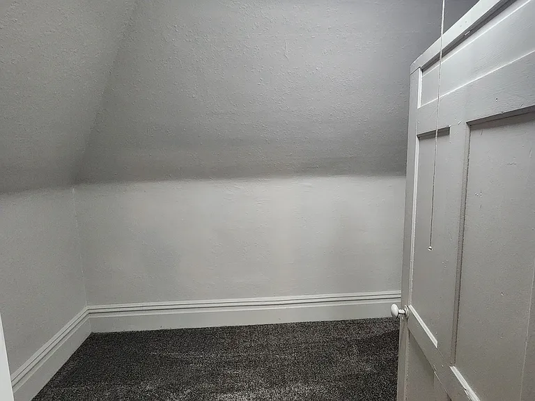 210 Radcliffe St — Photo 23