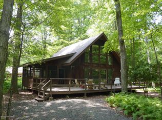 315 Appleseed Rd, Pocono Pines, PA 18350