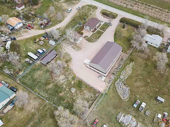 5th image of 969 Valley Dr