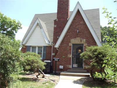 6301 Agnes Ave, Kansas City, MO, 64132