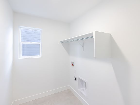 4th image of 13501 S Luther Ln #2704