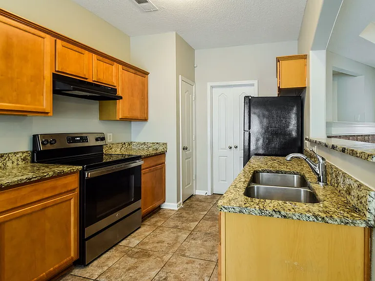 10093 Woodland Hills Dr — Photo 8