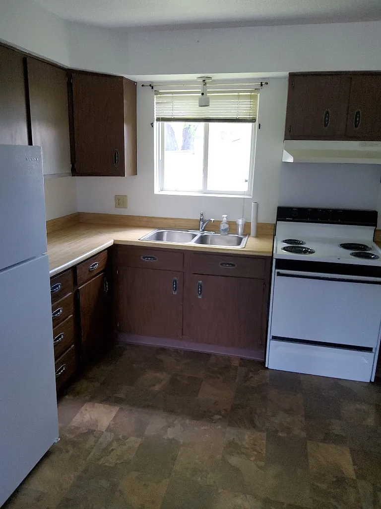 2 bed, $841 — Photo 1