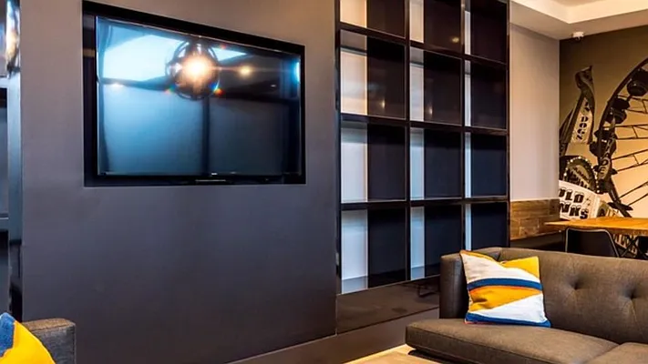 Rented by Nooklyn NYC LLC | media 25