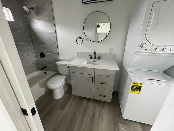 3rd image of 1077 Connecticut St #2
