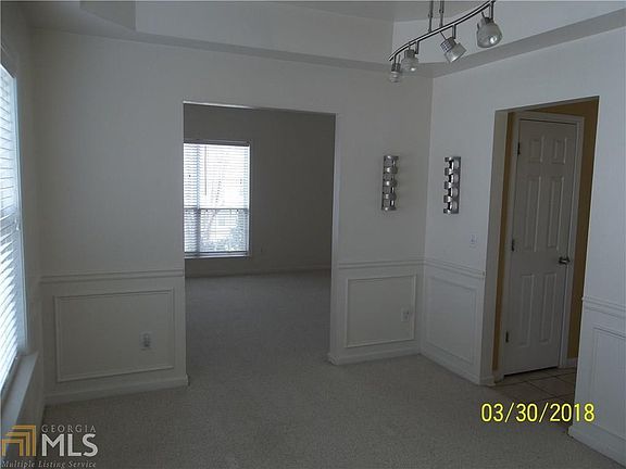 3rd image of 945 Walnut Creek Dr