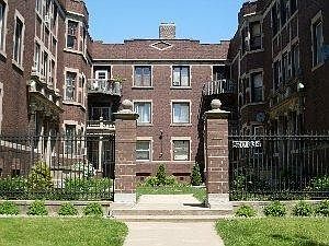2nd image of 834 E Hyde Park Blvd Unit 3