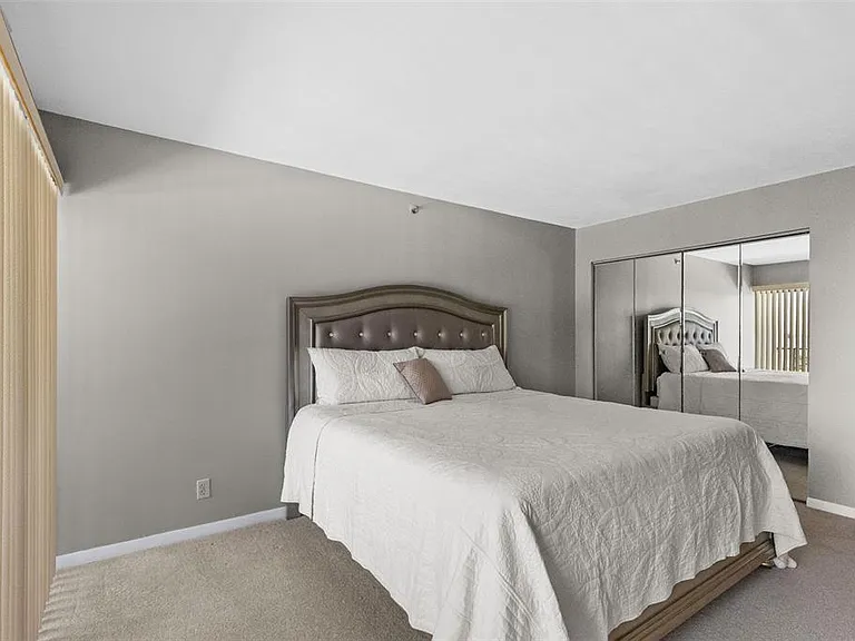 1480 Gulf Blvd #409 — Photo 29