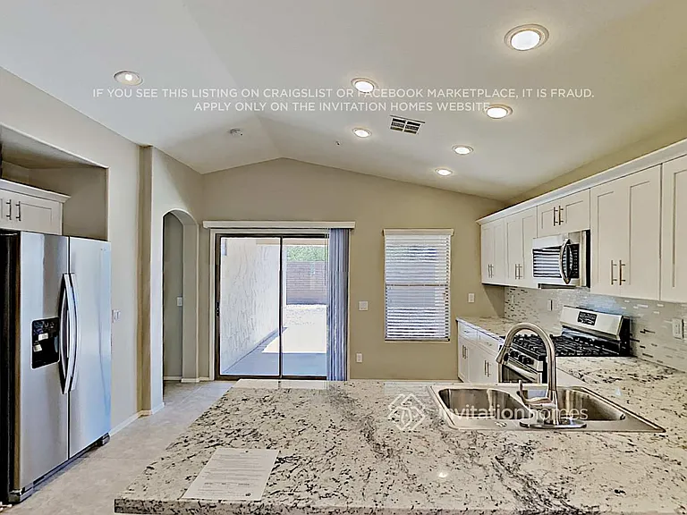 12759 W Desert Mirage Dr — Photo 7