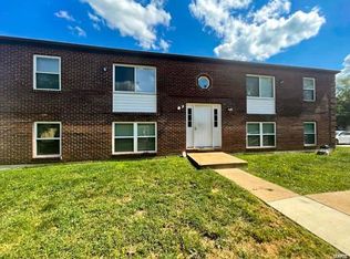 313 Mount Everest Dr #D, Fenton, MO 63026