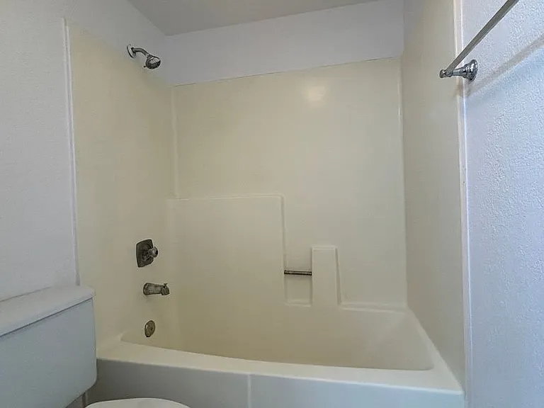 44436 15th St E #5 — Photo 19