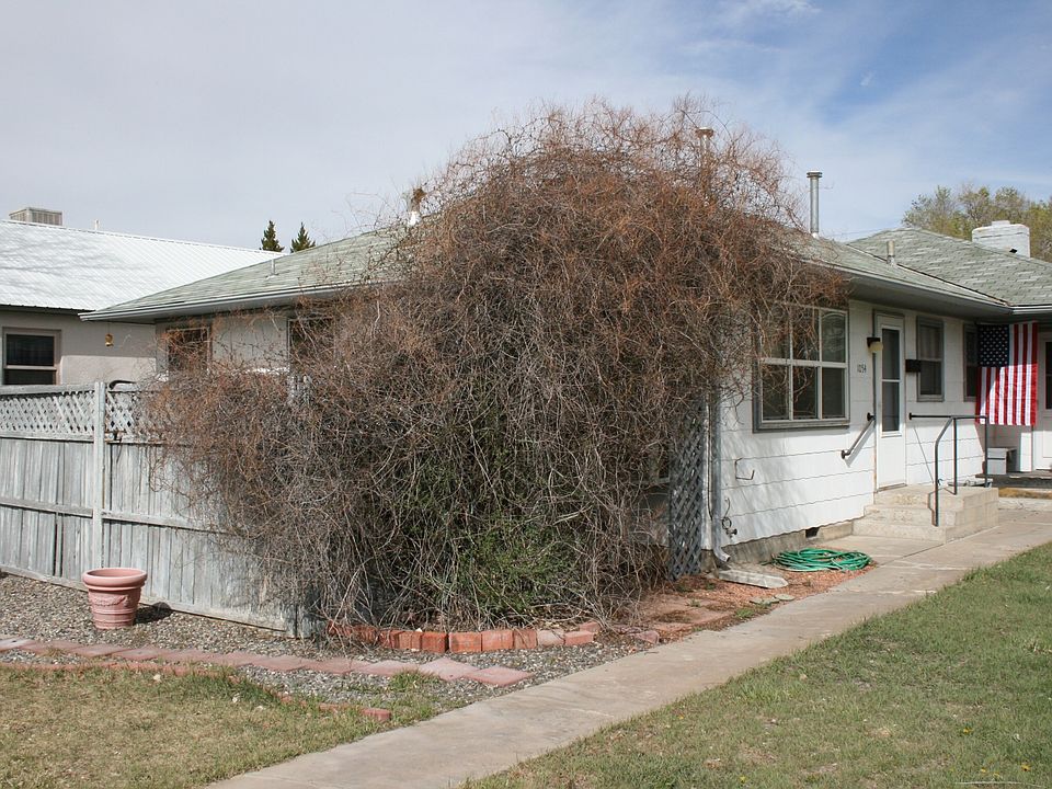 Front of the apartment with wisteria