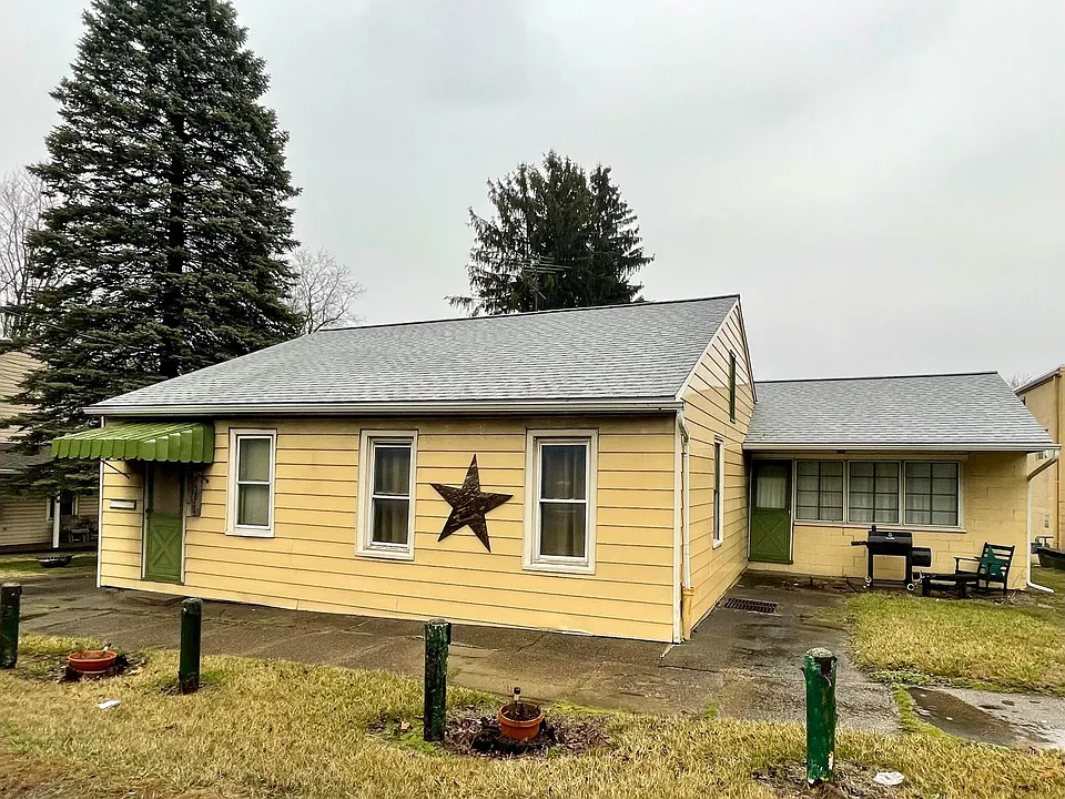 15814 W Main St
