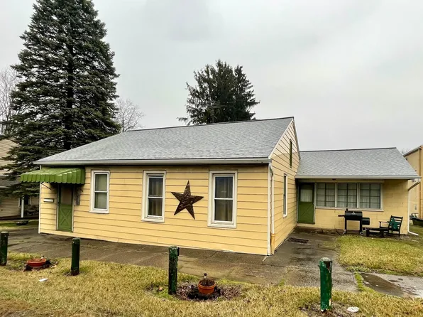 15814 W Main St, Mount Eaton, OH 44659