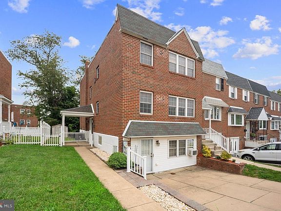 2nd image of 9878 Garvey Dr
