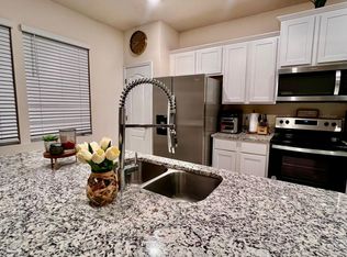 608 Yellow Oaks Ln, Orange Park, FL 32065