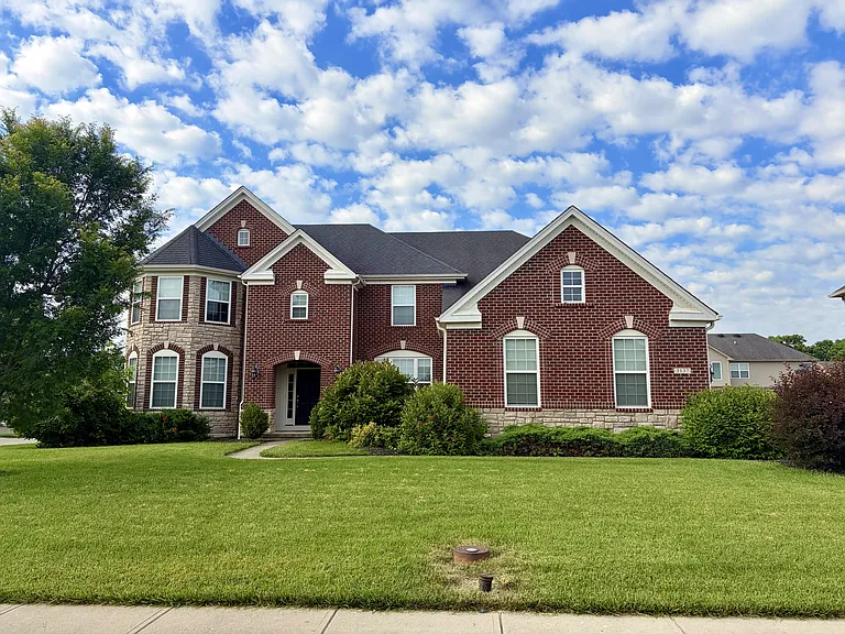 3137 Broadstone Dr — Photo 1